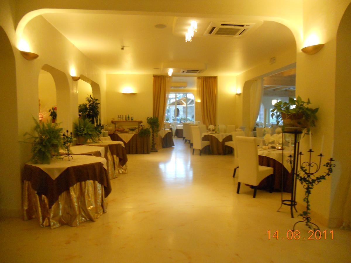 Hotel Azzurra Llido Degli Estensi Esterno foto