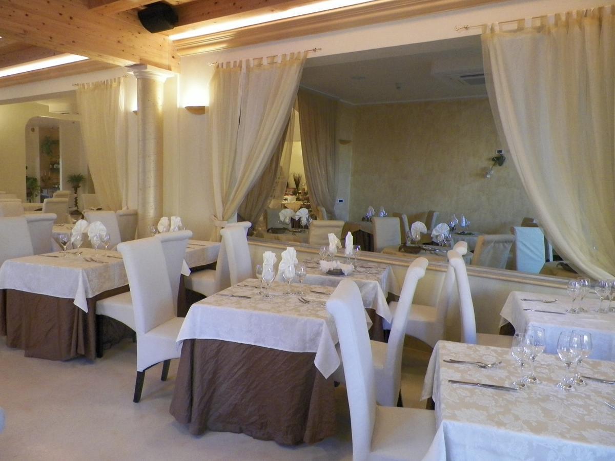 Hotel Azzurra Llido Degli Estensi Esterno foto