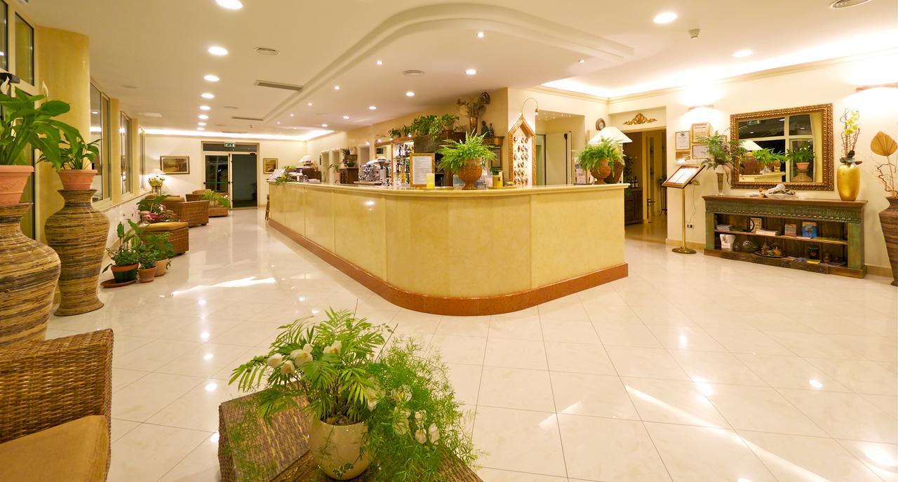 Hotel Azzurra Llido Degli Estensi Esterno foto